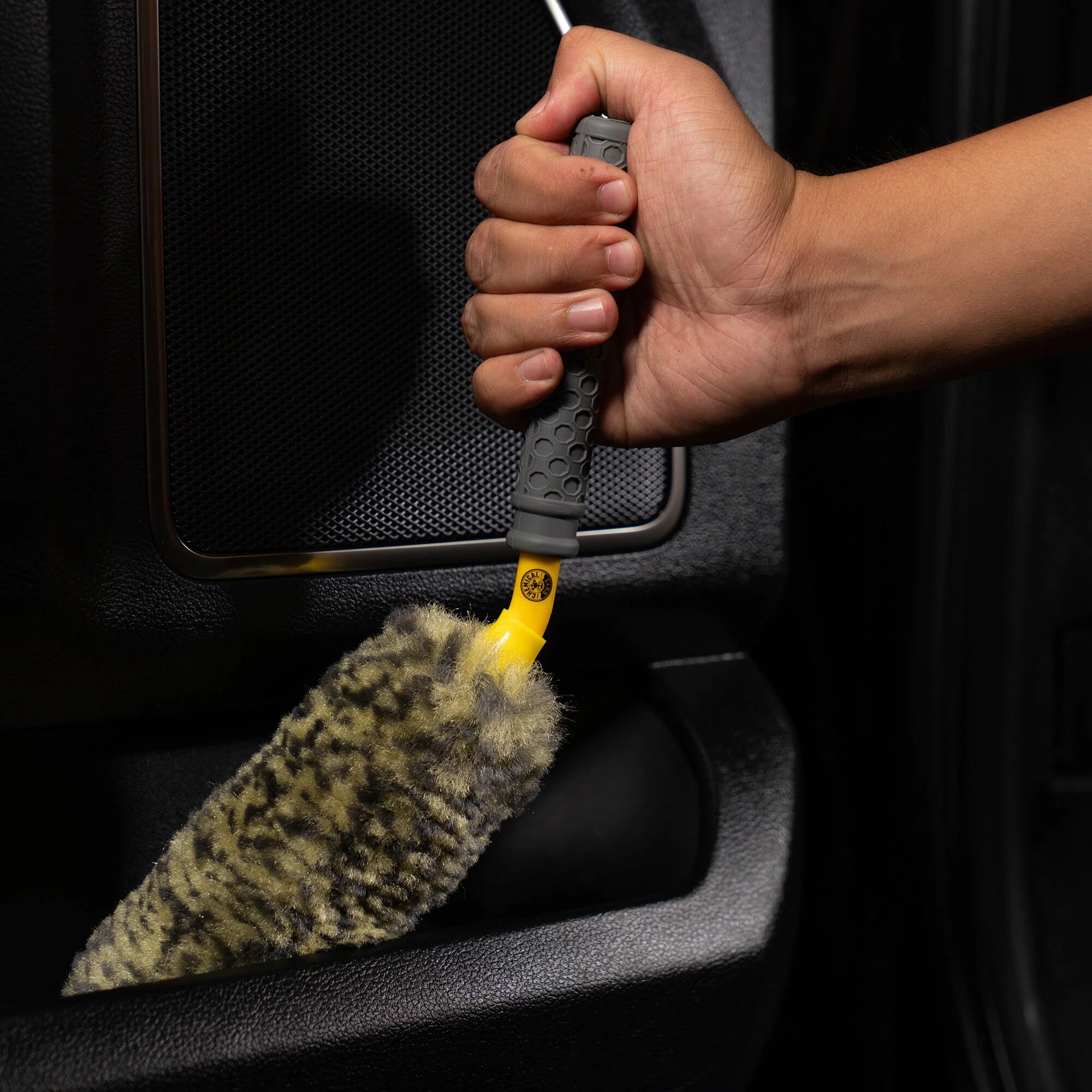 Chemical Guys Rimpaca Reach Around Wheel Brush 2-Piece Set - Image 10