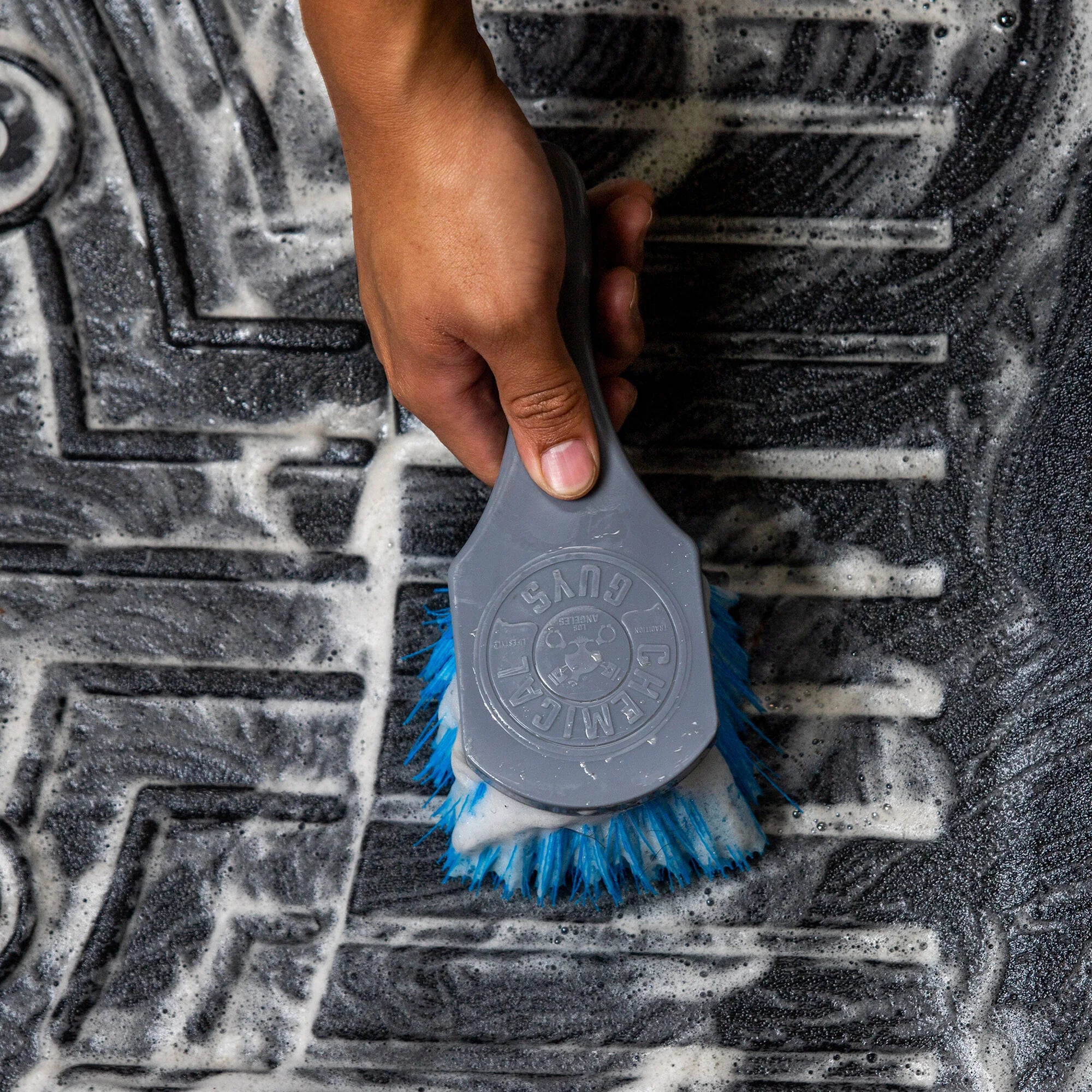 Chemical Guys Big Blue Stiffy Heavy Duty Tire Brush - Image 6