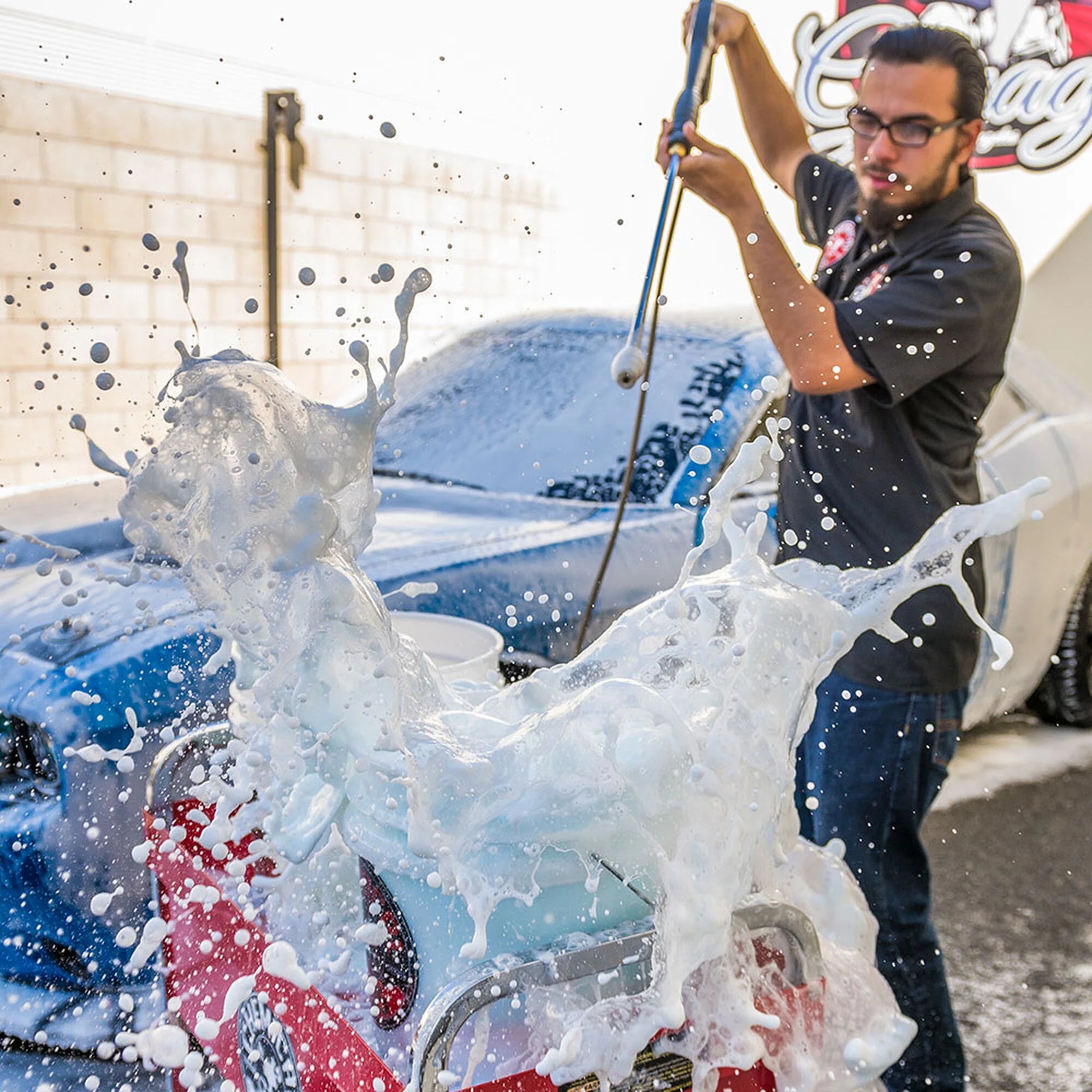Chemical Guys Glossworkz Intense Gloss Booster And Paintwork Cleanser - Image 17