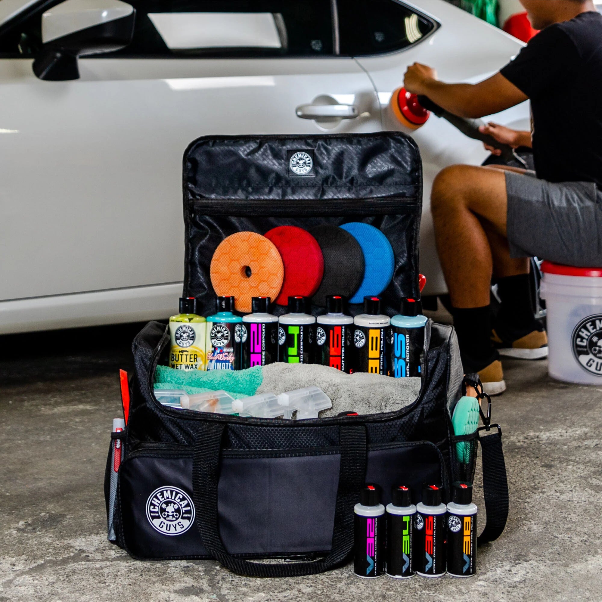 Chemical Guys Arsenal Range Trunk Organizer & Detailing Bag With Polisher Pocket - Image 5